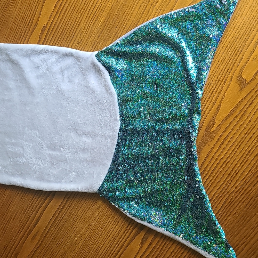 Color switching sequin mermaid blanket